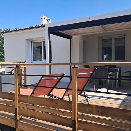 Maison Avec Terrasse A 3 Minutes De La Semesterbostad
